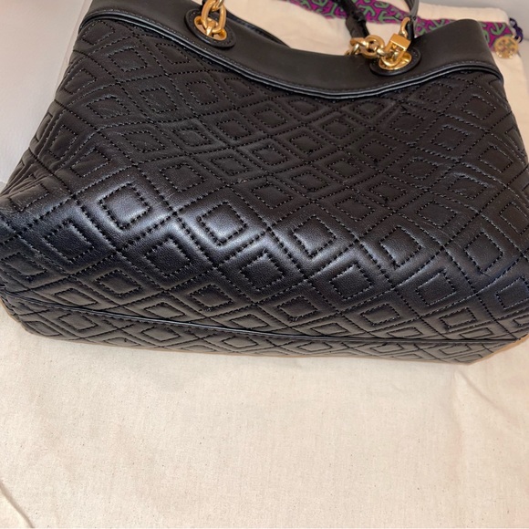 Authentic Tory Burch Handbag - Picture 11 of 17